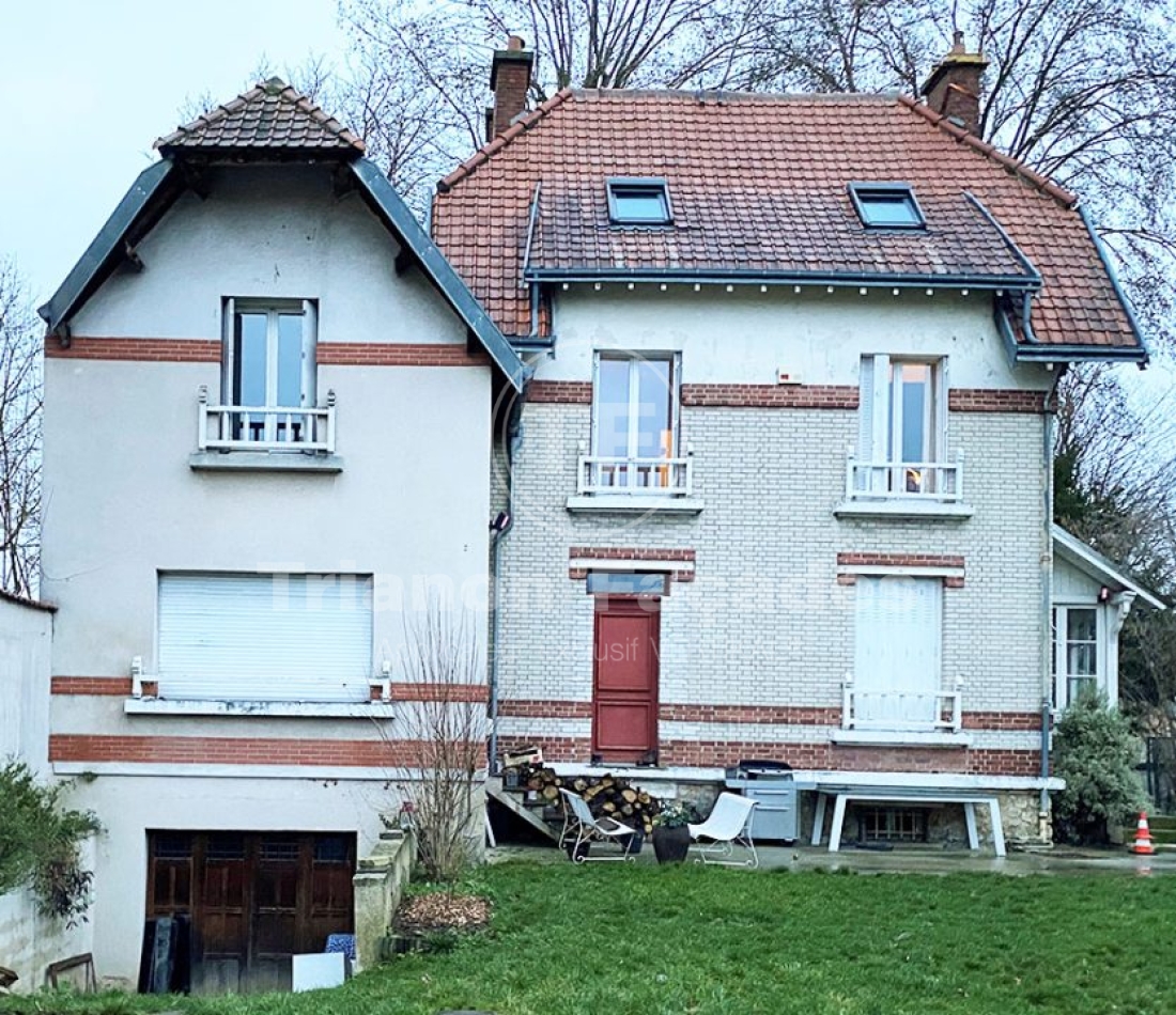 Trianon Façades Maison Blanche Rouge Toit