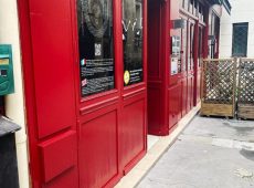 http://Ravalement-devanture-Restaurant-Dans-Le-Noir-Paris-6-Après-