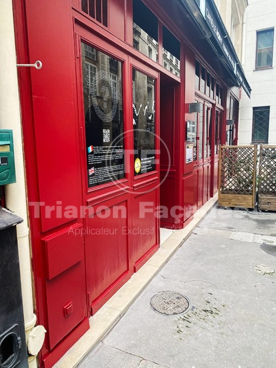 Ravalement d’une devanture de restaurant à Paris