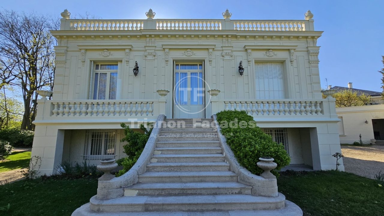 Comment nous avons redonné splendeur et éclat aux façades d’une maison bourgeoise des Yvelines