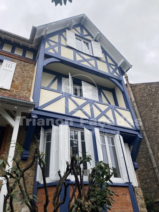 Façadier d'une maison à Saint-Germain-en-Laye, 78100, Yvelines