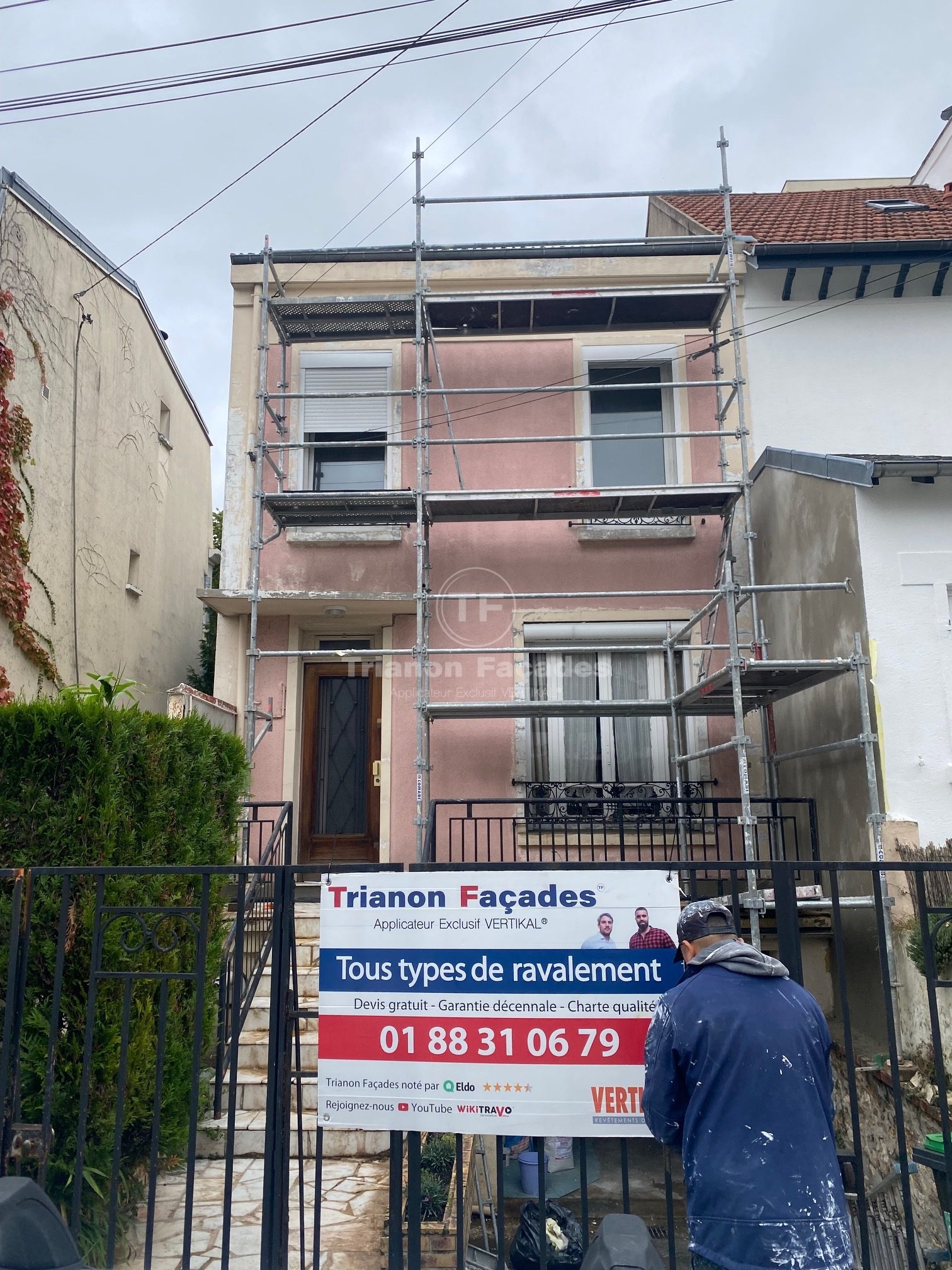 Peintures façades d'une maison à Saint-Nom-la-Bretèche, 78860, Yvelines